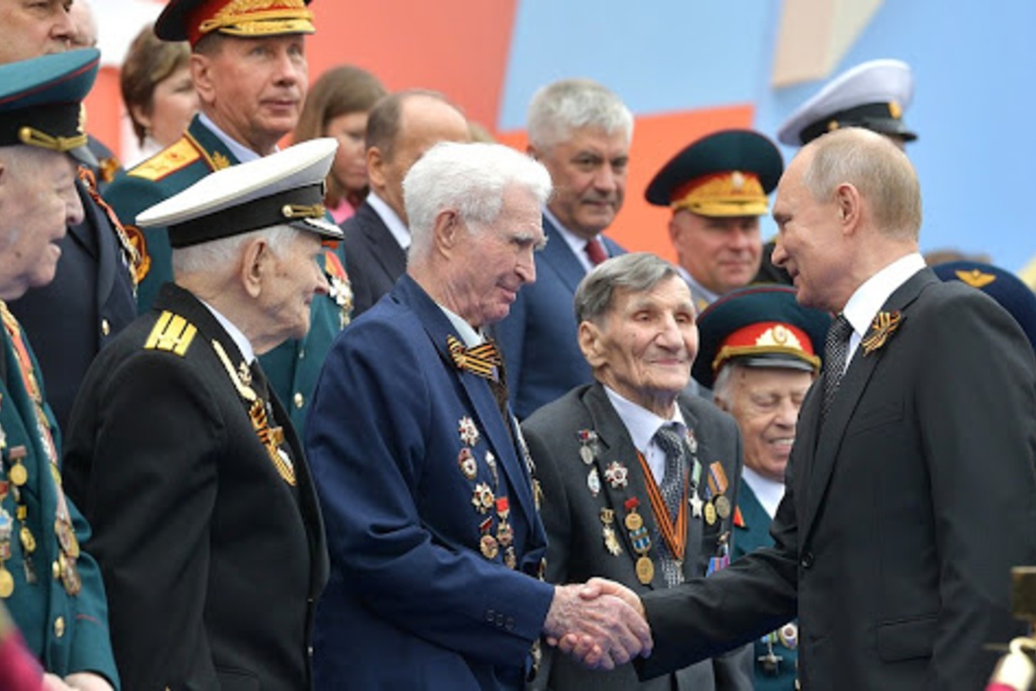 С 9 мая от Путина